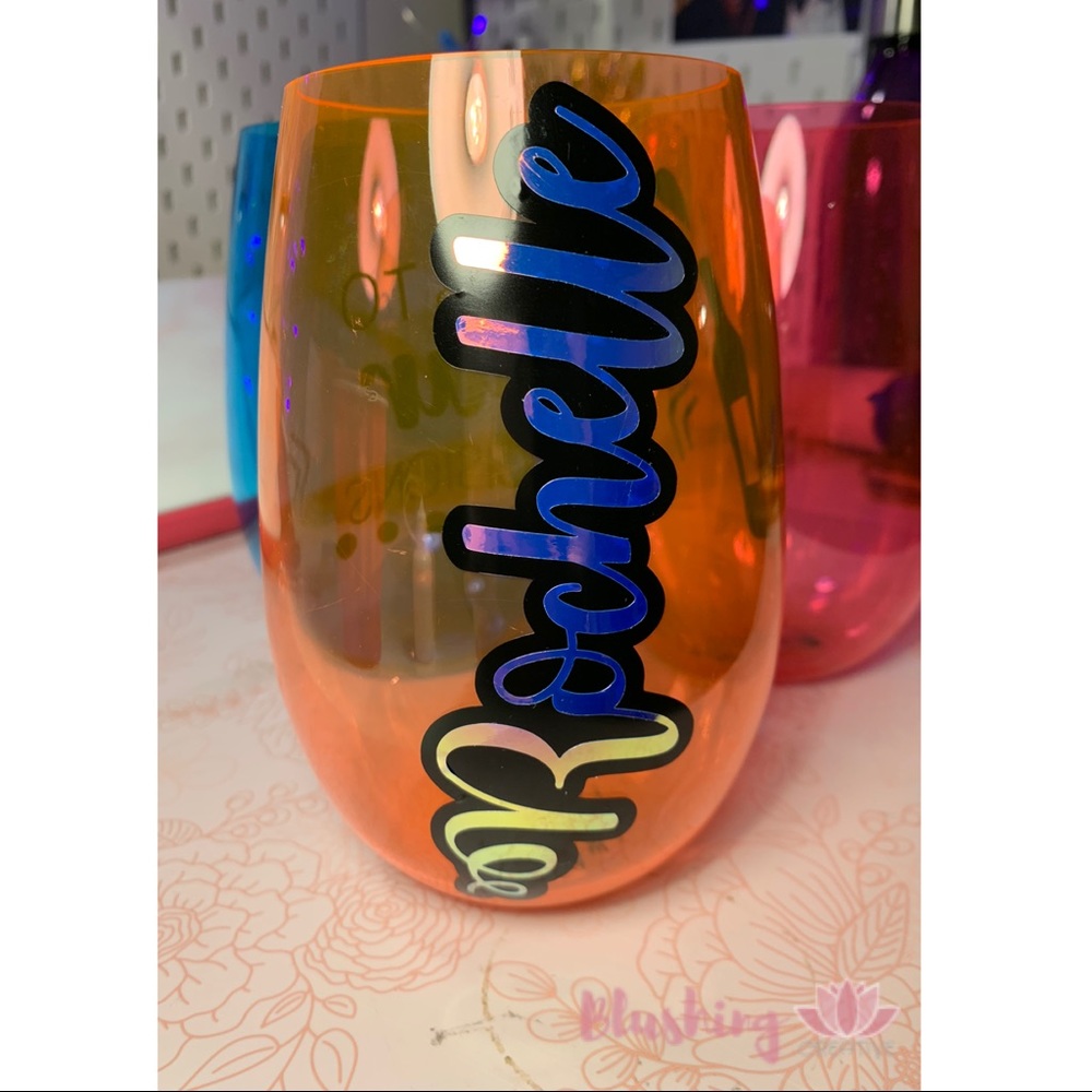 Custom plastic wine glass